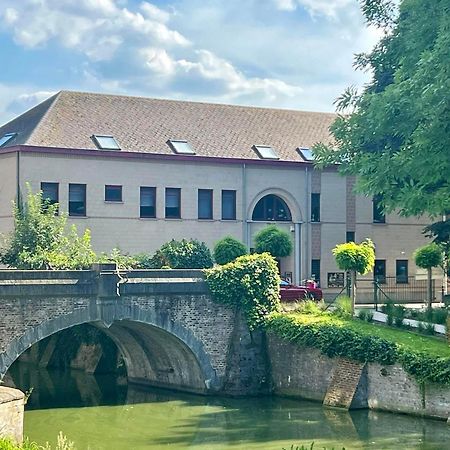 Haras Des Chartreux Hotel Estaimbourg Exterior photo