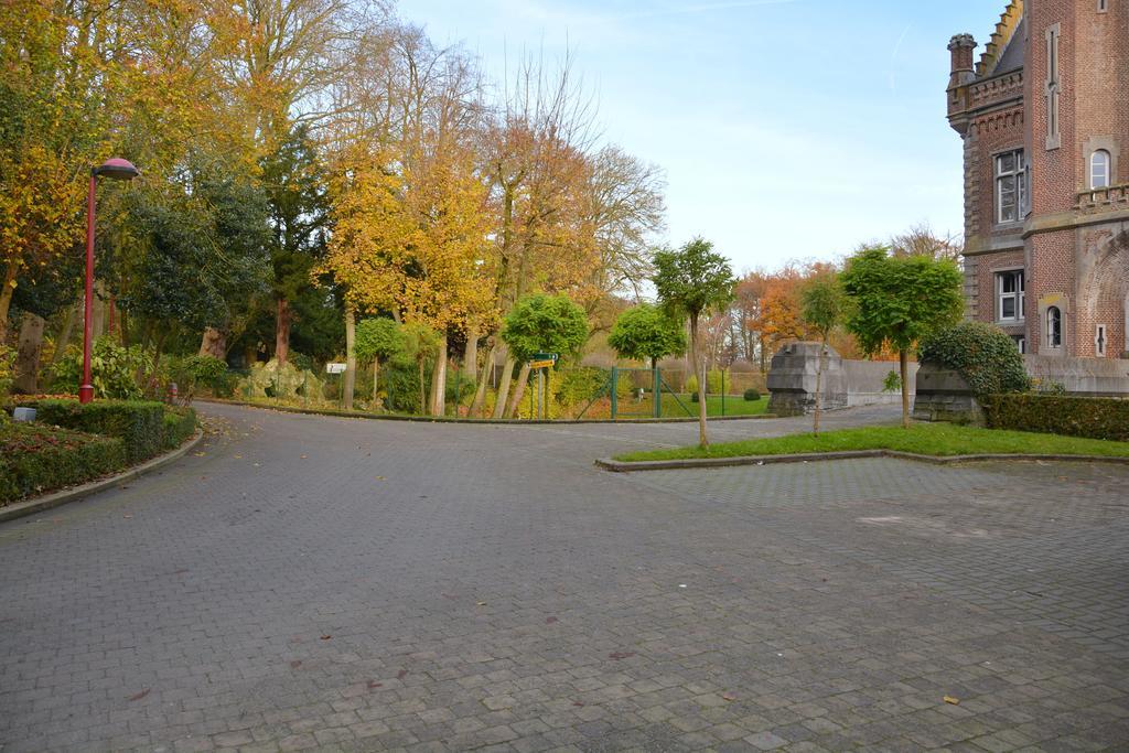Haras Des Chartreux Hotel Estaimbourg Exterior photo